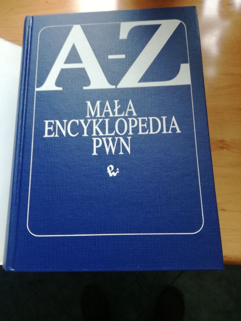 Sprzedam używaną Małą Encyklopedię