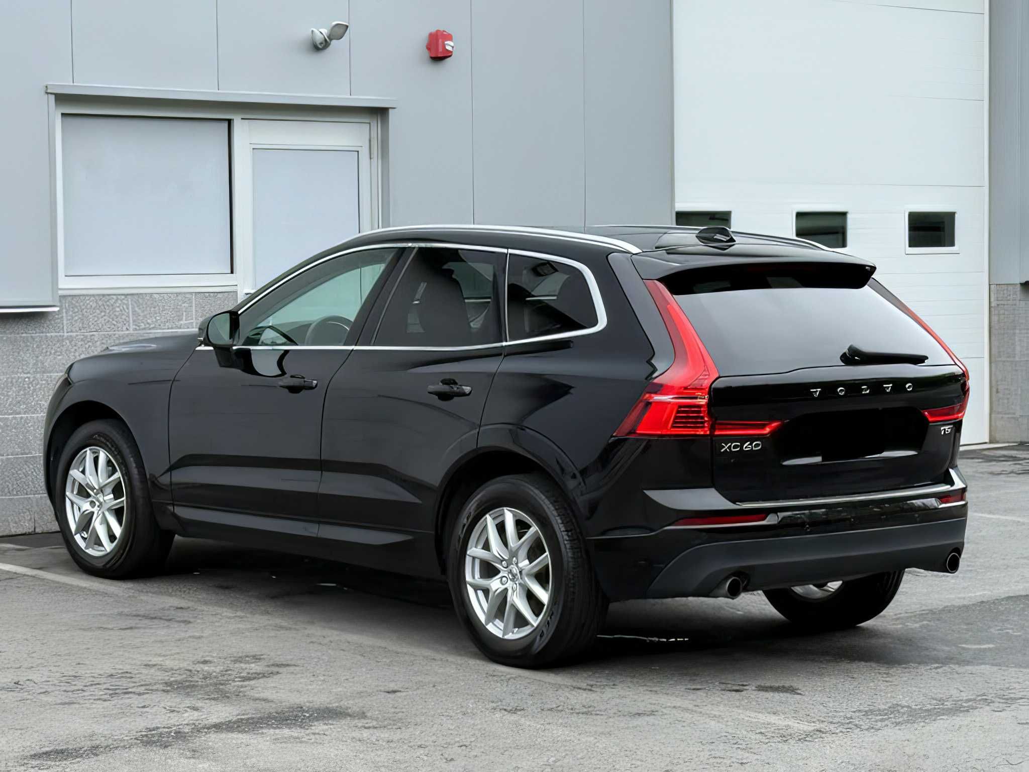 2020 Volvo XC60 T5 Momentum