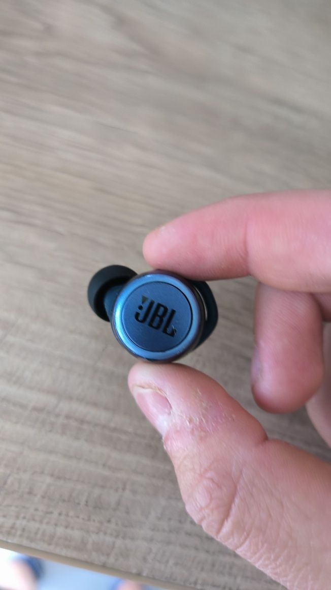 Jbl live 300 tws lewa