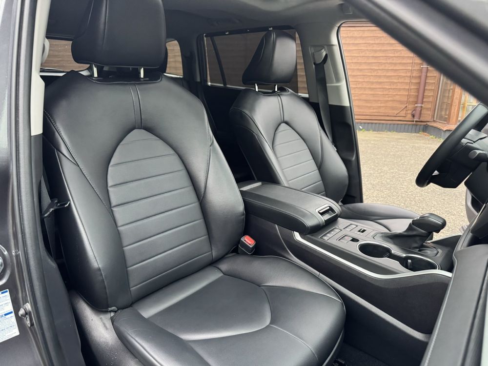 Автомобіль Toyota HIGHLANDER 2022 рік 3.5