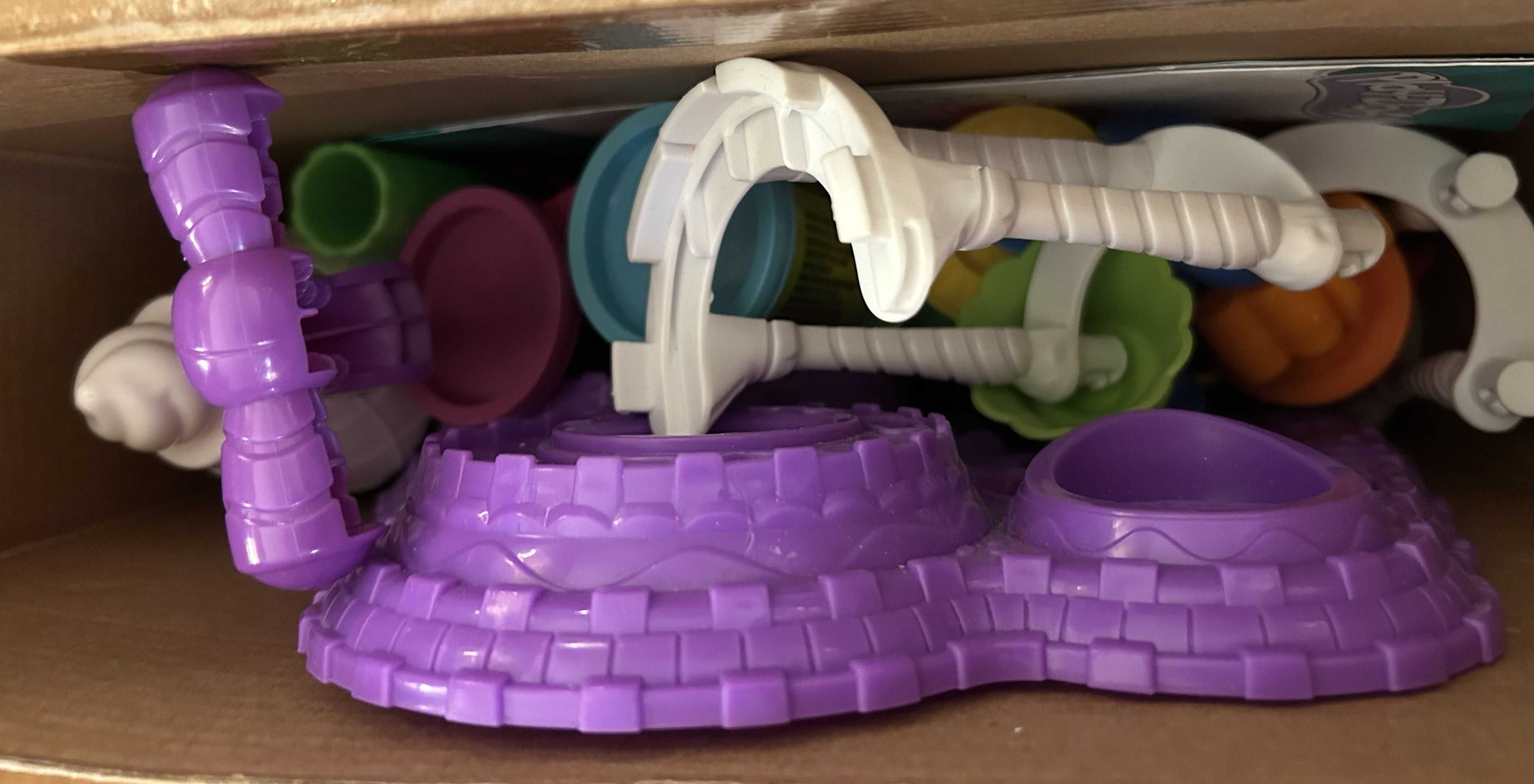 Play Doh Zamek lodowy (Ice Cream Castle) jak nowy