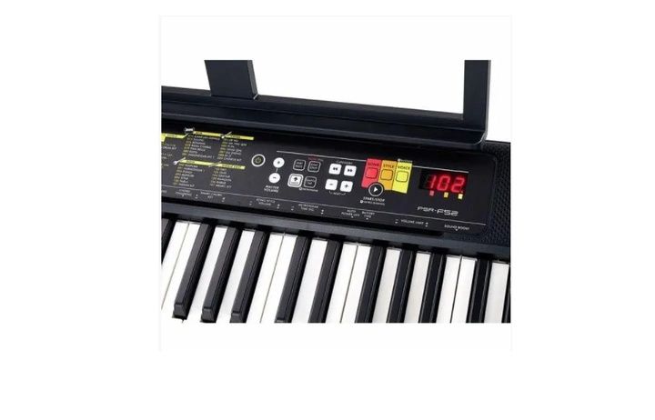 Синтезатор Yamaha PSR - F52