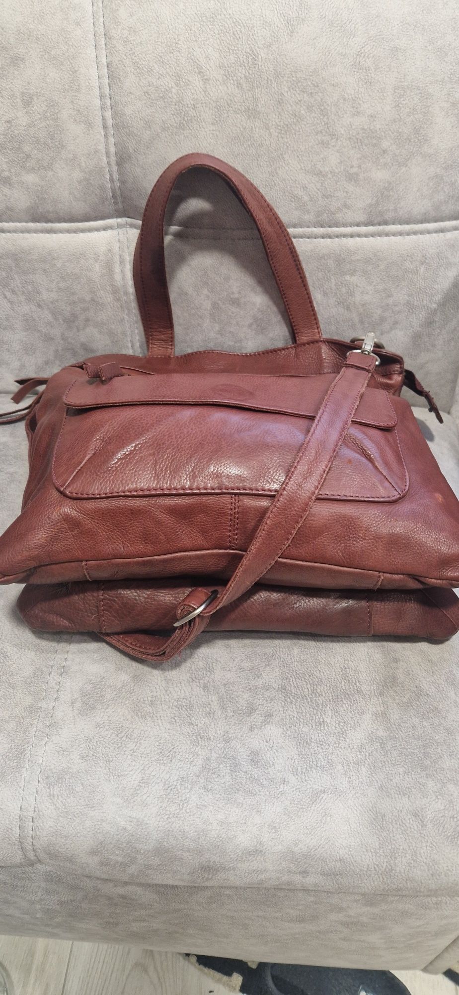 Сумка номерна Cowboysbag, дорогуща фірма, колір марсала 33×33×10