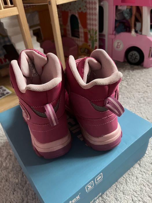 Sprzedam buty zimowe dla dziewczynki