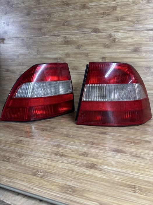 Задні стопи Опель Вектра Б(седан рест/дорест)універсал