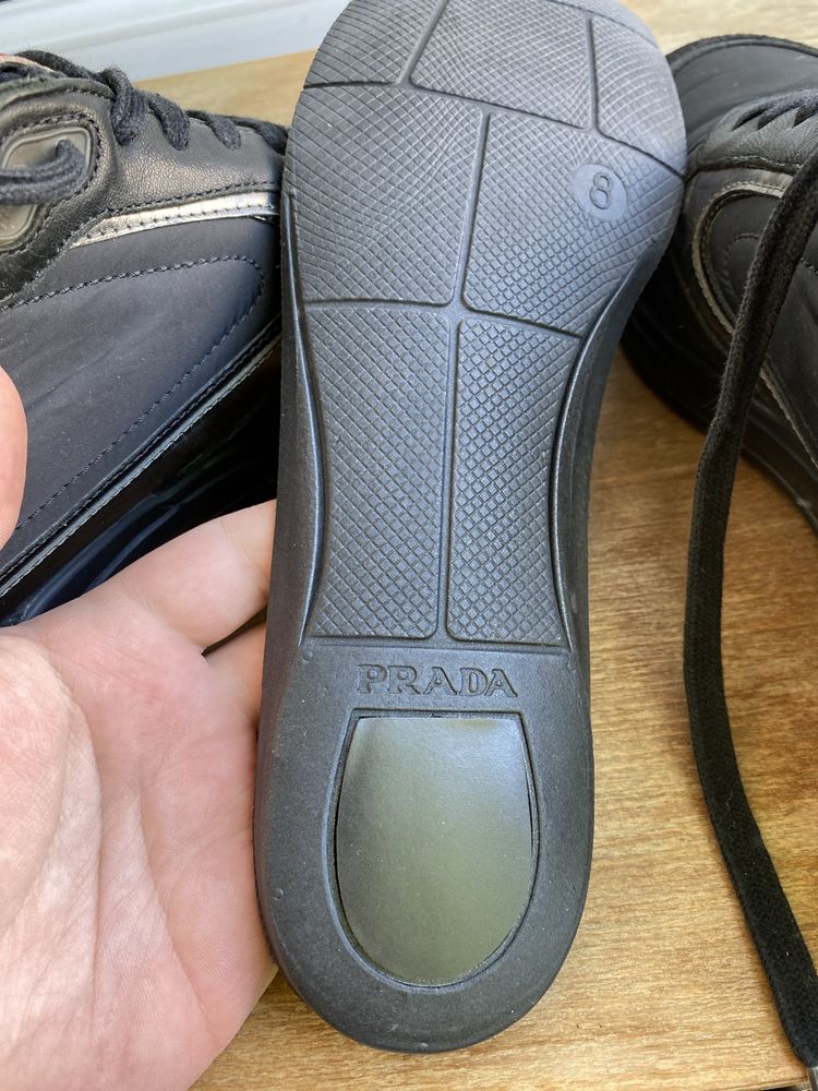 Кросівки Prada