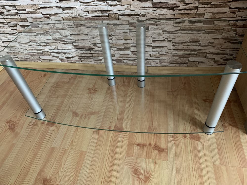 szklany stolik pod telewizor