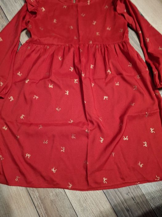 Sukienka świąteczna r 140