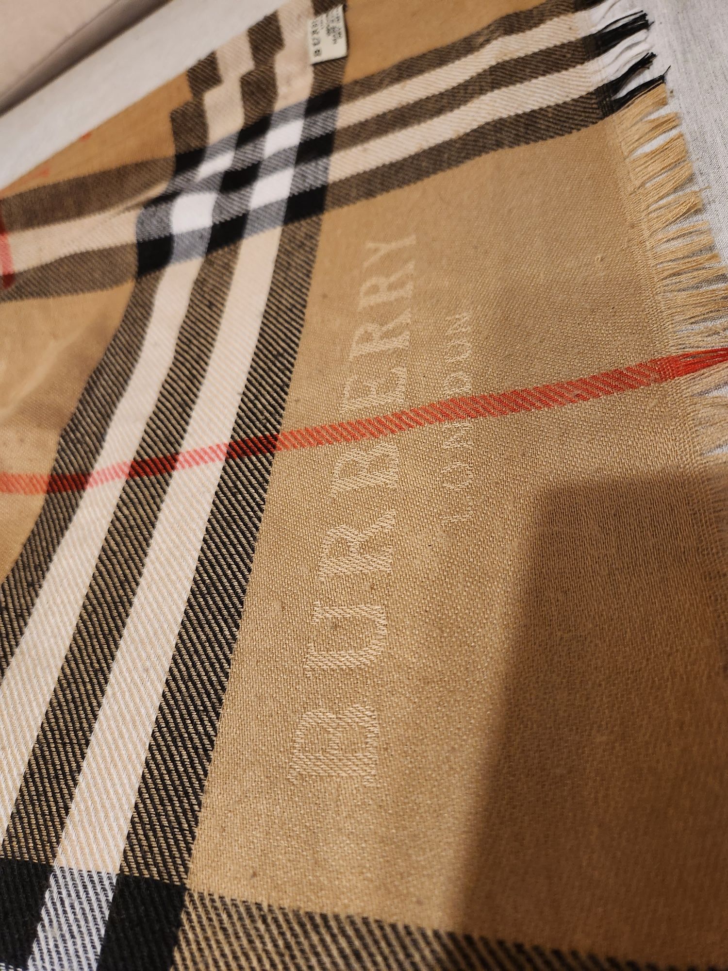 Damski szal Burberry