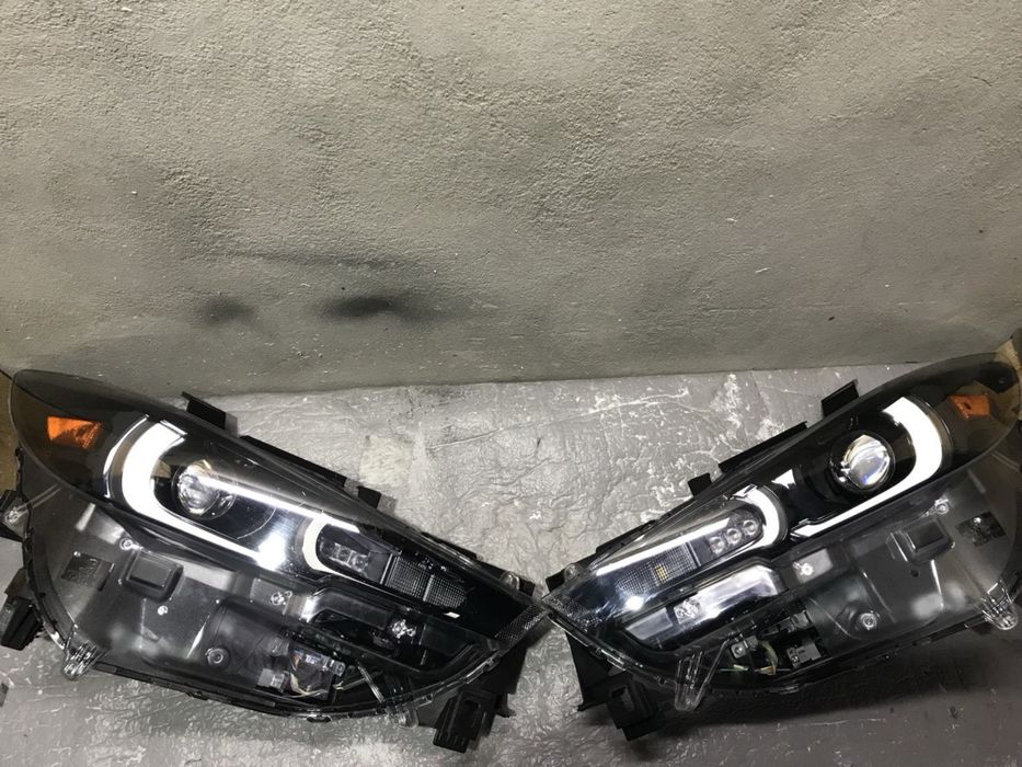 В продажу Фара права ліва Mazda cx-5 2022-2024 рік оригінал США