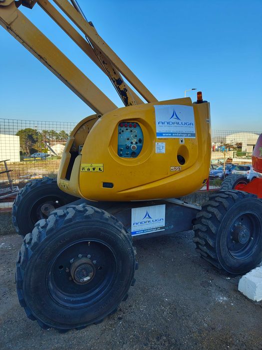 Plataforma Elevatória Articulada Diesel 16 mts