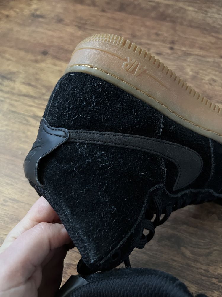 Czarne Nike Air Force 1 za kostkę