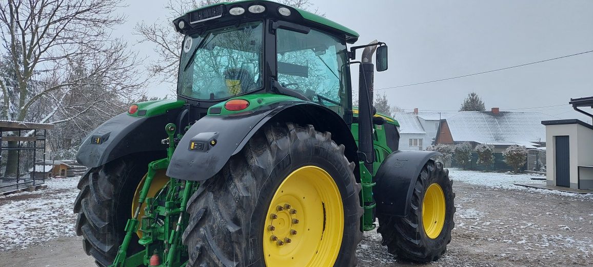 Ciagnik John Deere 6210R 2szt