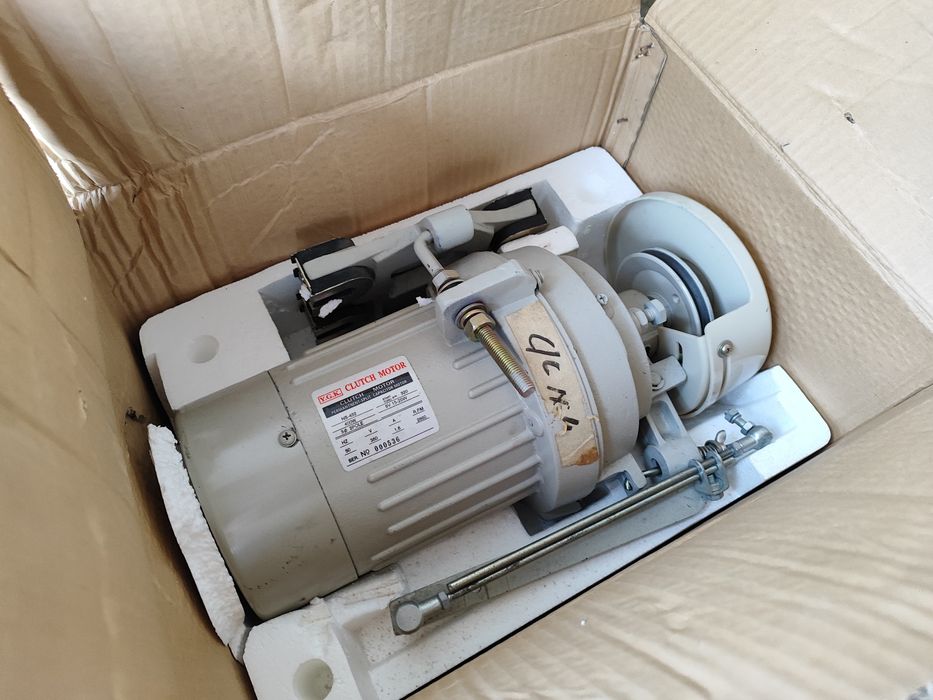 Vendo 2 motores de maquinas de costura.