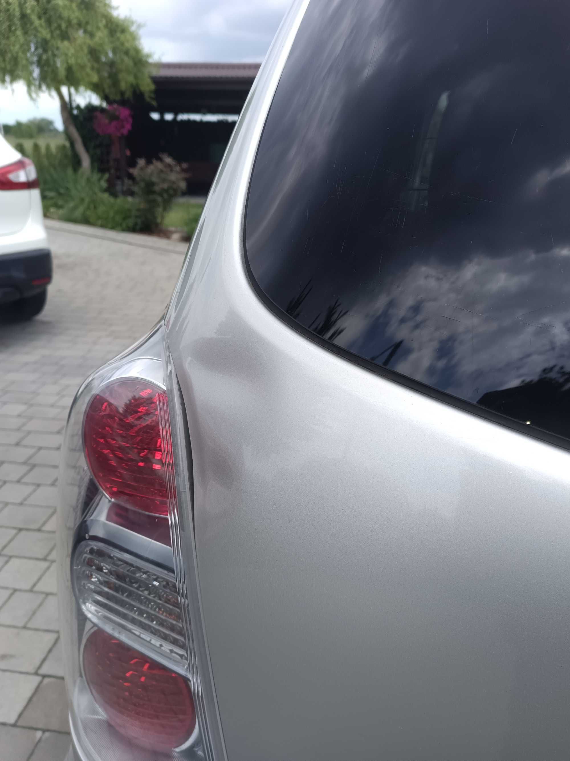 sprzedam Toyotę corolle verso 1.8 benzyna lpg