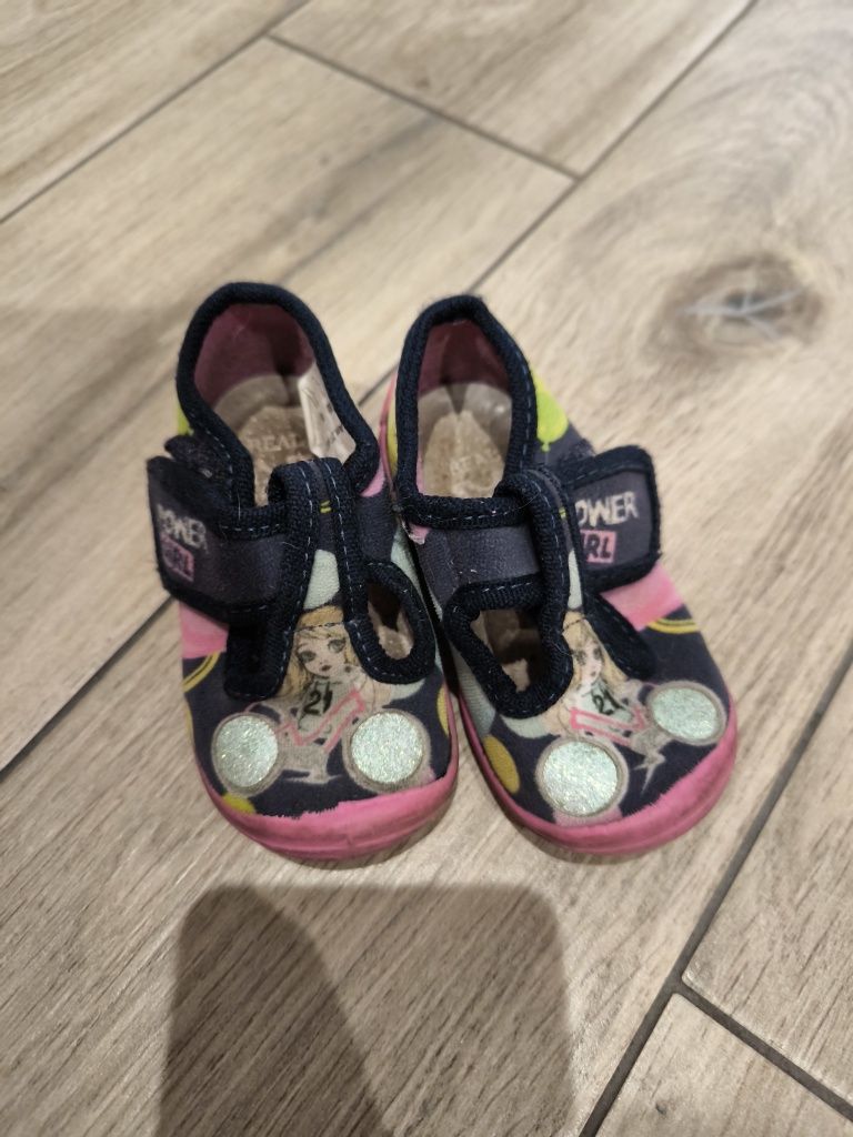 Buty dla dziewczynki