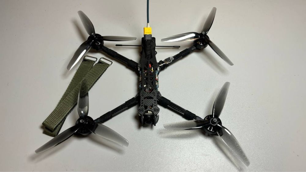Продам FPV дрон, є різні комплектації фпв (в наявності кількість)