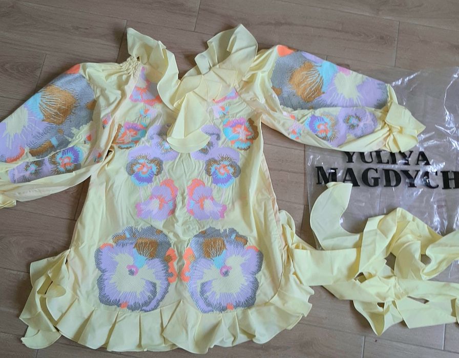 НОВА ексклюзивна вишита сукня української дизайнерки S/M ручна робота