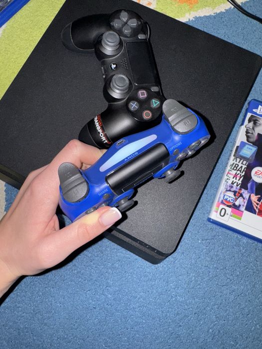 PS 4 , 872,8 GB ;SLIM