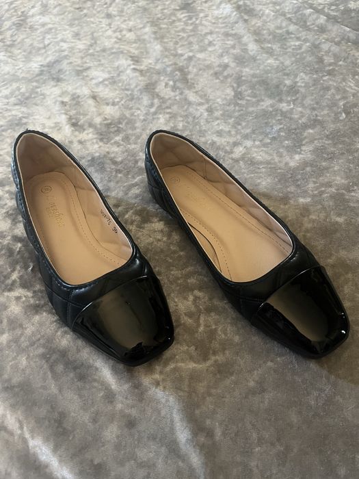 Sapatos pretos novos - 36