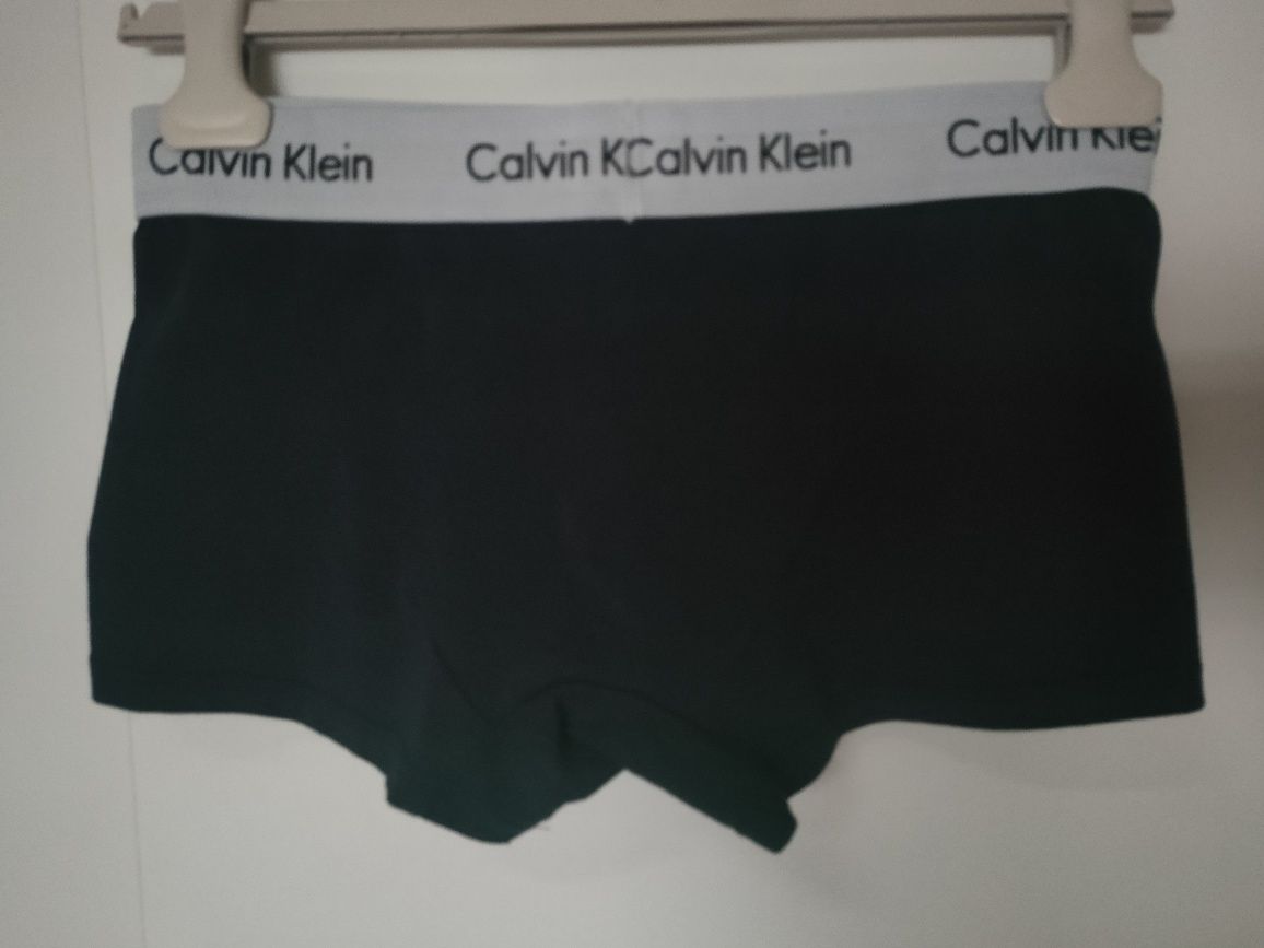 świetne nowe bokserki Calvin Klein
