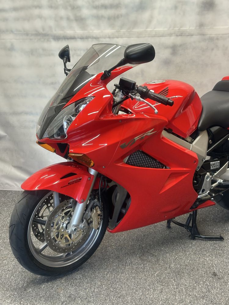Honda VFR 800A RC46 ABS CBS Dla wymagającego Kupującego