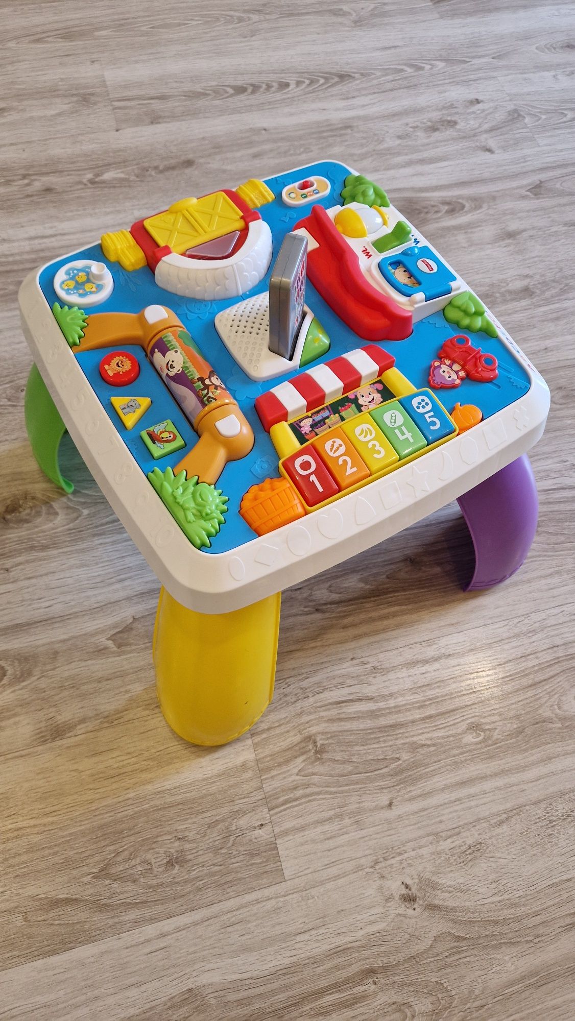 Stolik interaktywny Fisher Price
