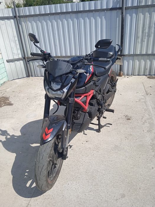 Продам мотоцикл Lifan SR200