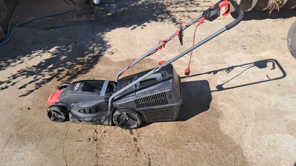 Maquina de cortar Relva 1300W