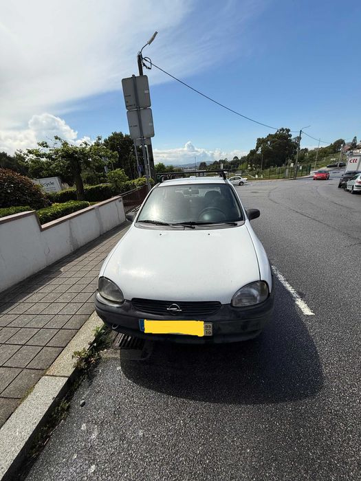 Opel Corsa 1.7 Diesel Motor ISUZU – Vendo carro completo para peças