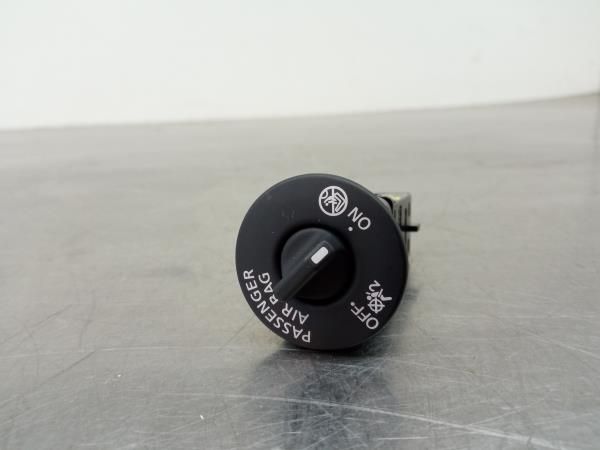 Comando / botão / interruptor multifunções NISSAN Micra V (K14)