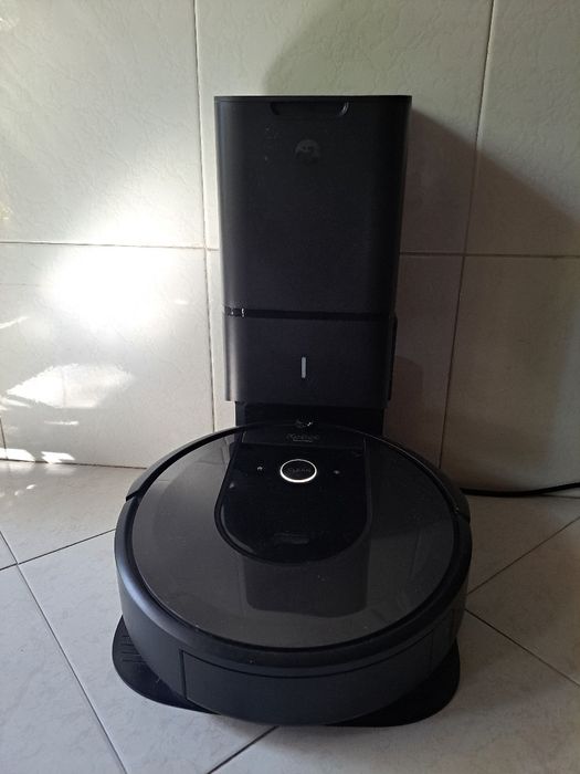 Robot Aspirador Roomba iRobot i7+