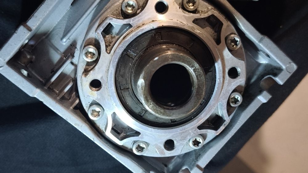 Silnik do pieca Linix YN90-40