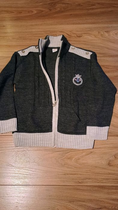 Sweter dziecięcy chłopięcy rozmiar 128/134 cm