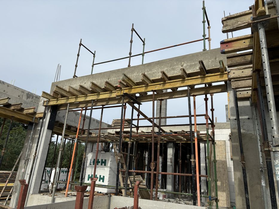 Wynajem szalunków stropowych