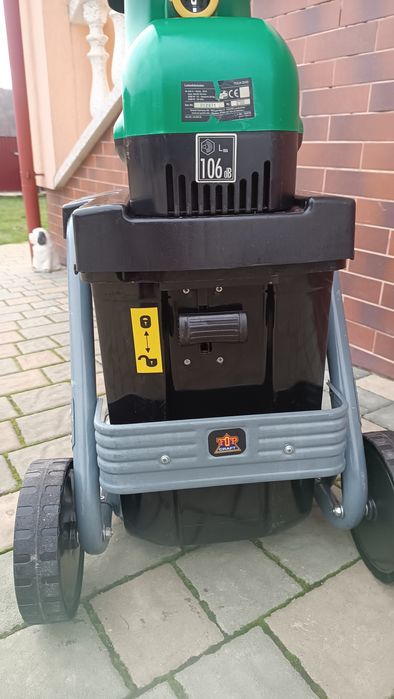 Подрібнюва гілок фрезерний з Німеччини