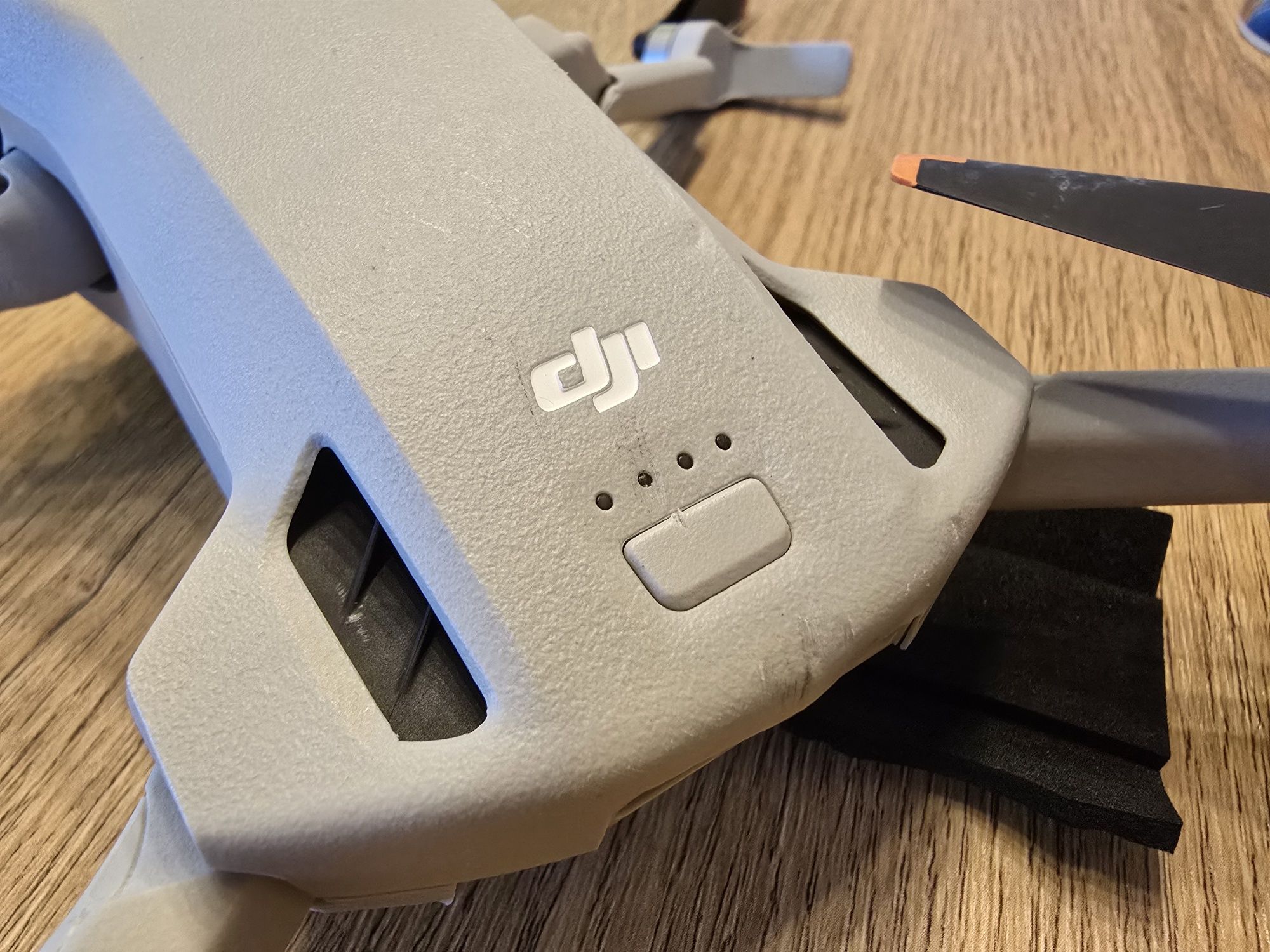 DJI Mini 3 – uszkodzony, na części lub do naprawy