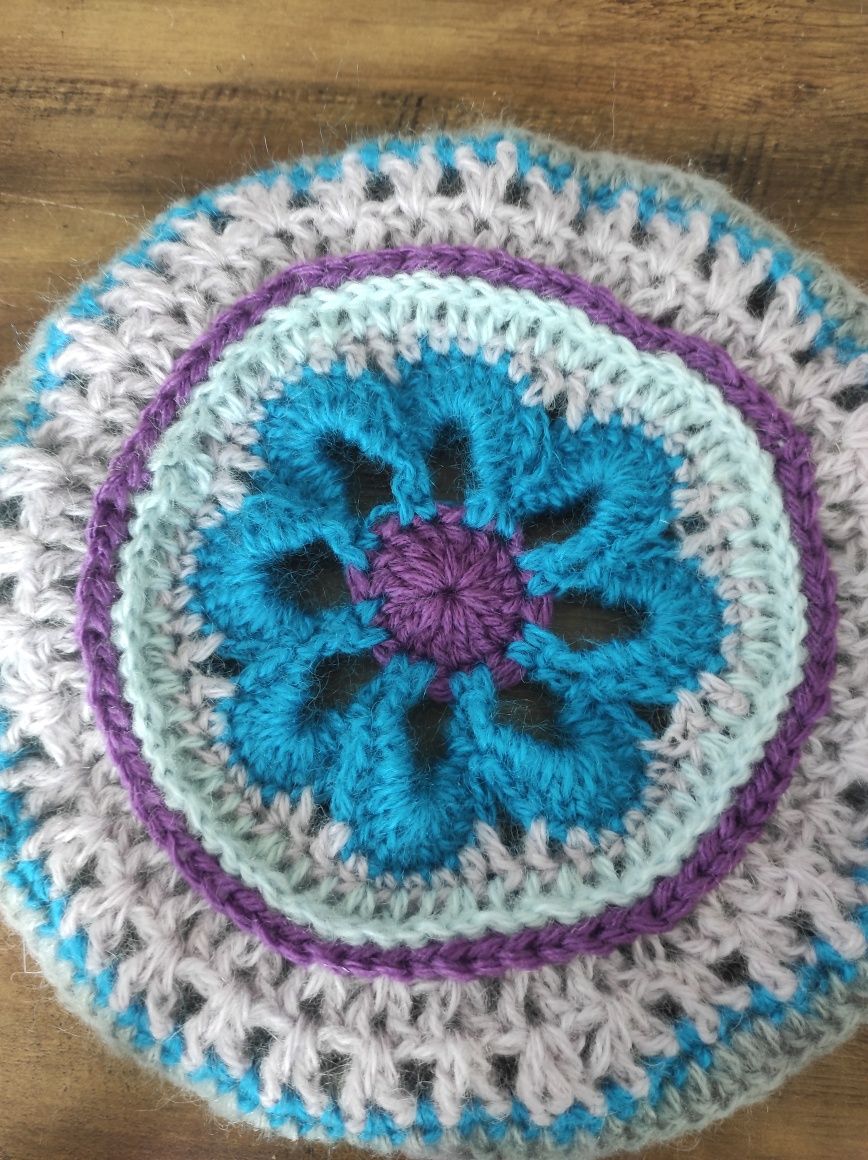 Boinas mandalas crochet