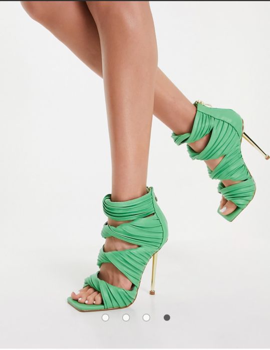 Босоножки женские