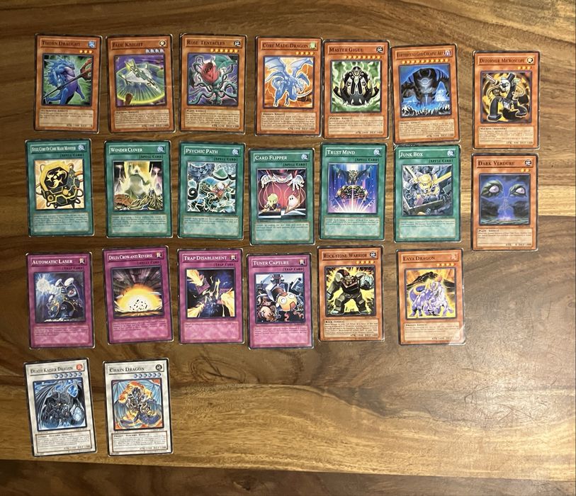 Karty kolekcjonerskie KONAMI  Yu-Gi-Oh