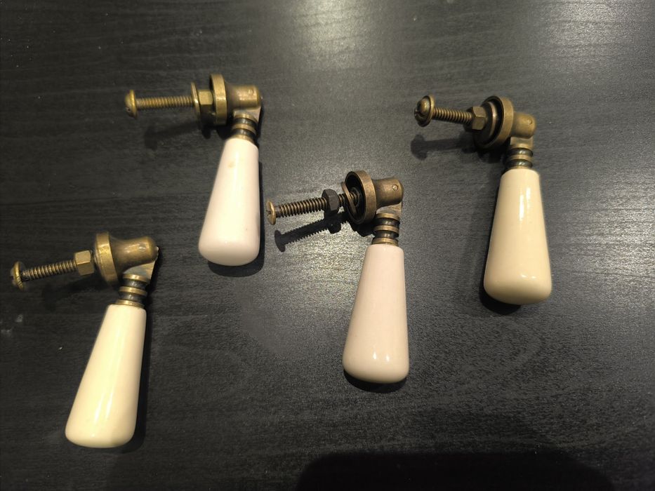 Puxadores de   porcelana novos