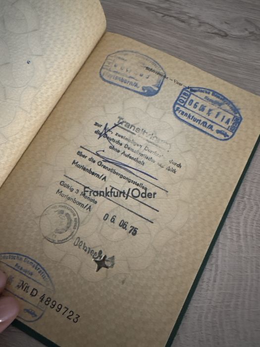 Oryginalny paszport RFN