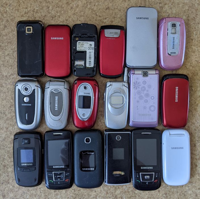 Лот телефонів Samsung