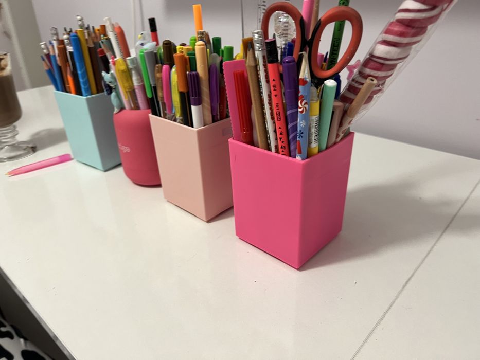 Pojemniki na przybory biurko 4szt komplet