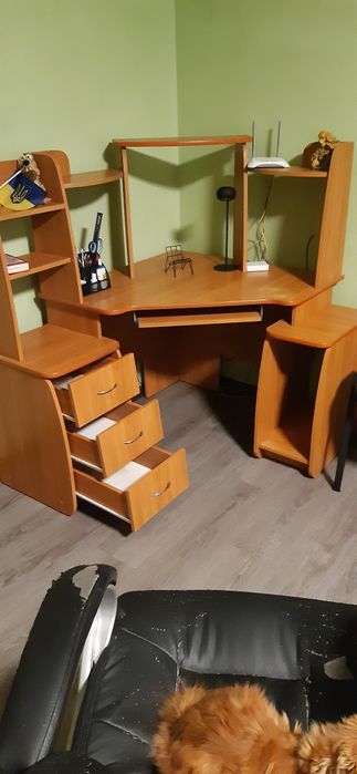 Меблі, комп'ютерний стіл