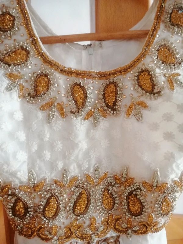 Suknia sari indyjskie