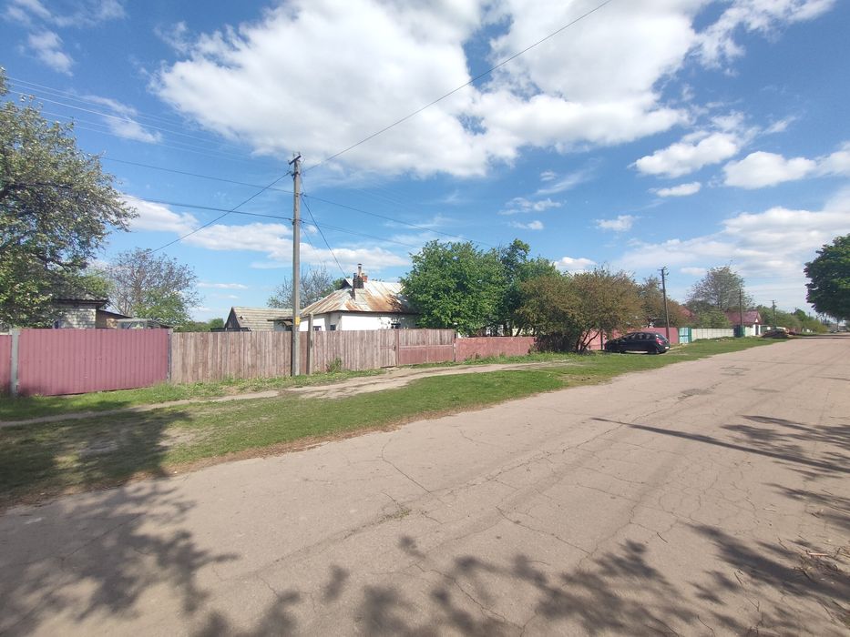 Будинок зі зручностями 10 км від міста