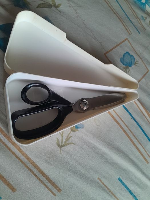 Хозяйственный инвентарь ножницы