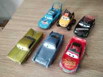 6 metalowych samochodzików z filmu Auta Cars Disney Pixar i Puzzle