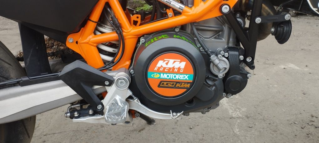 Мотоцикл KTM  SMC r 690